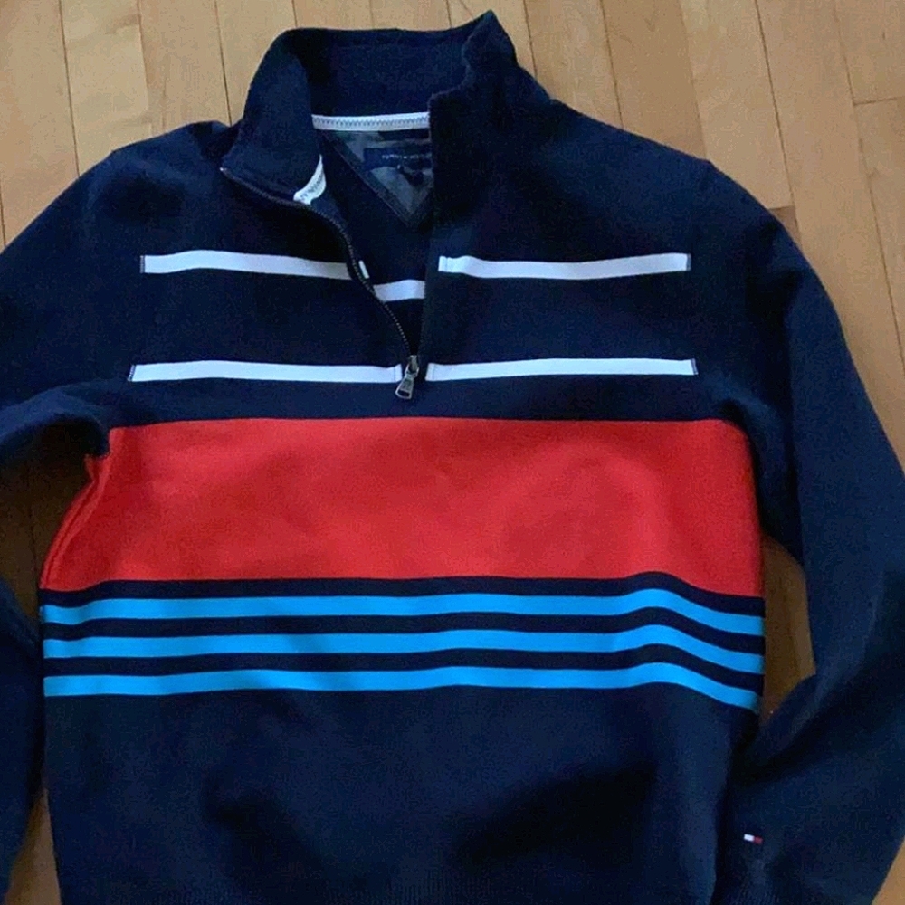 Tommy Hilfiger size small quarter zip